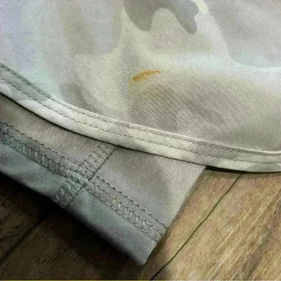 Avia active white/grey camouflage active shorts size small - Picture 8 of 8